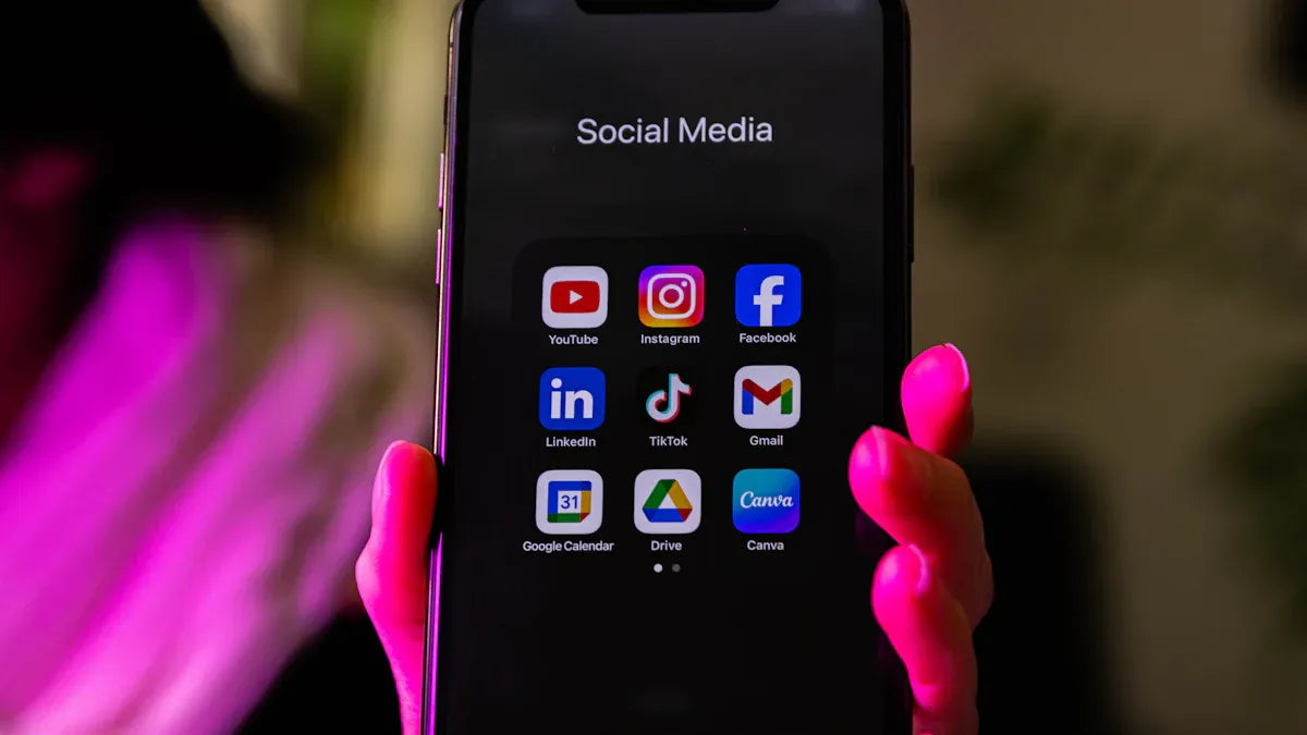 Expert review of the Sniffies App with a deep dive into features and drawbacks